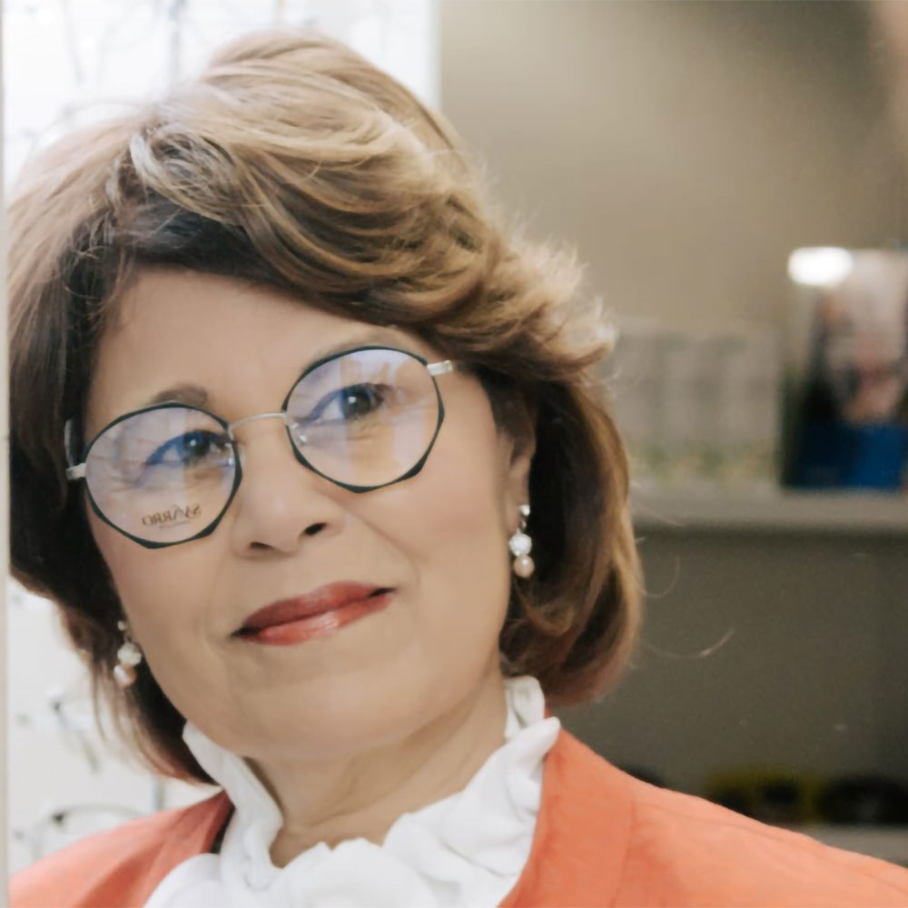 Prof. Juliana (Assessor)